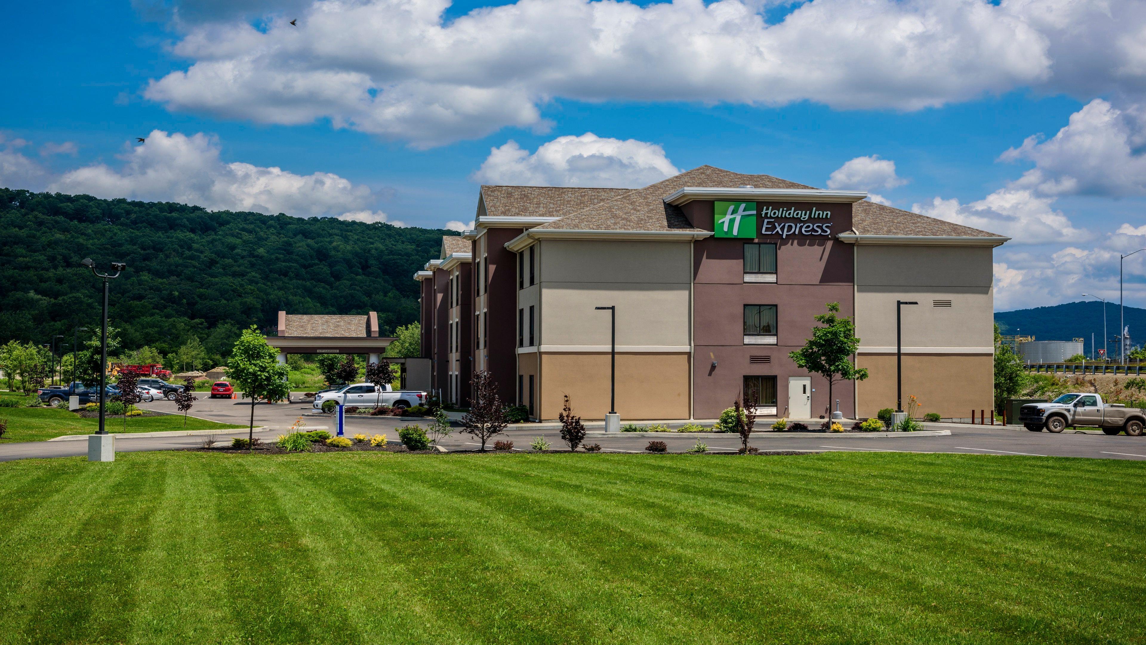 Holiday Inn Express And Suites - Bradford By Ihg Extérieur photo