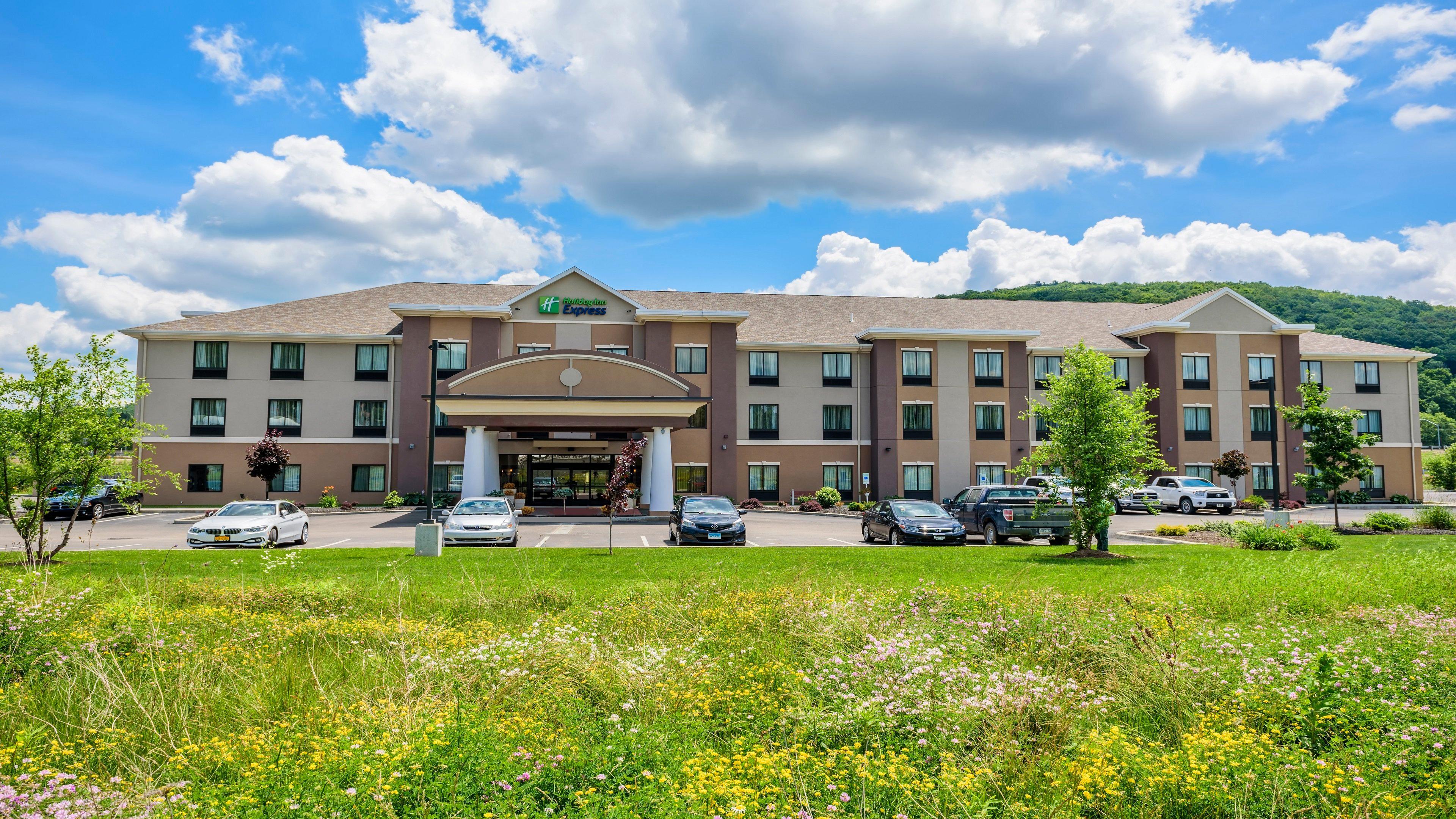 Holiday Inn Express And Suites - Bradford By Ihg Extérieur photo