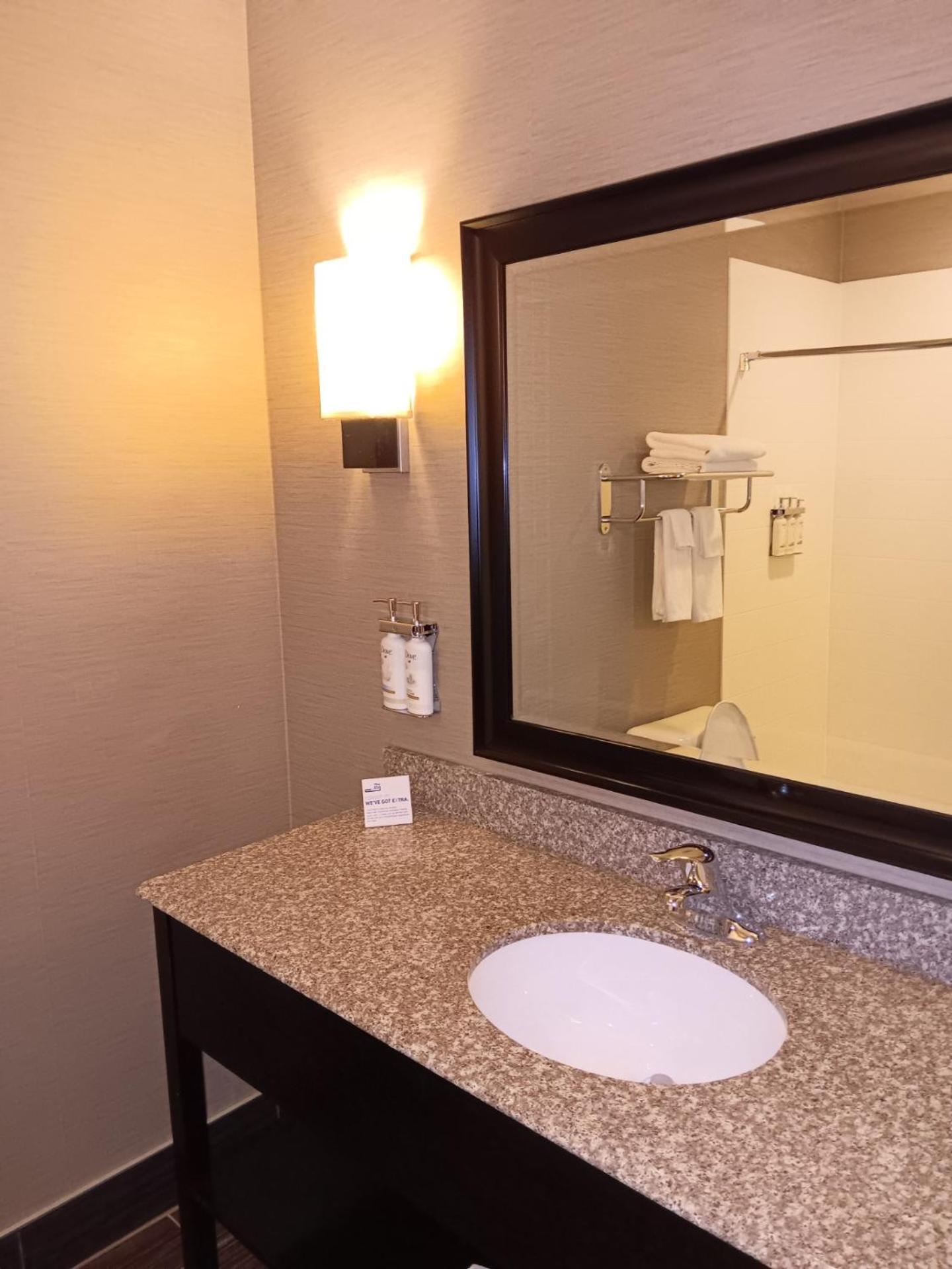 Holiday Inn Express And Suites - Bradford By Ihg Extérieur photo